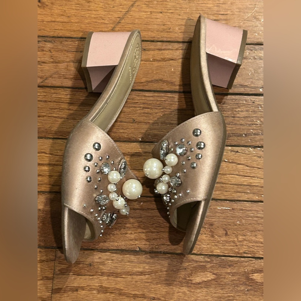 Guess Pink pearl & rhinestone Embellished Mules size 8 - Picture 5 of 12